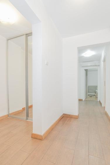 Apartament cu 3 camere decomandat, mobilat în Faleza Nord
