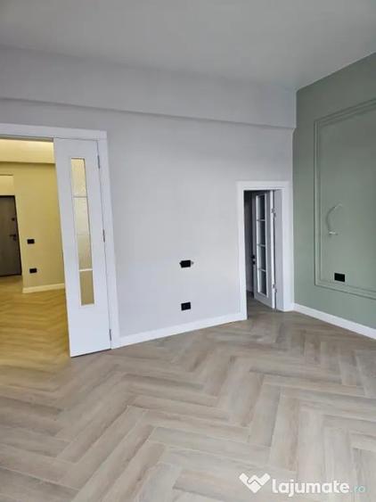 Apartament cu 3 camere semidecomandat în Ultracentral