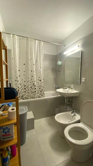 Apartament cu 3 camere decomandat în Grigorescu