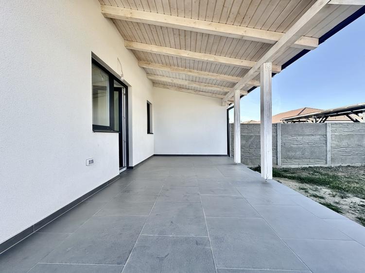 Duplex cu 3 camere cu Teren 210 Mp în Bucovăț (Remetea Mare)
