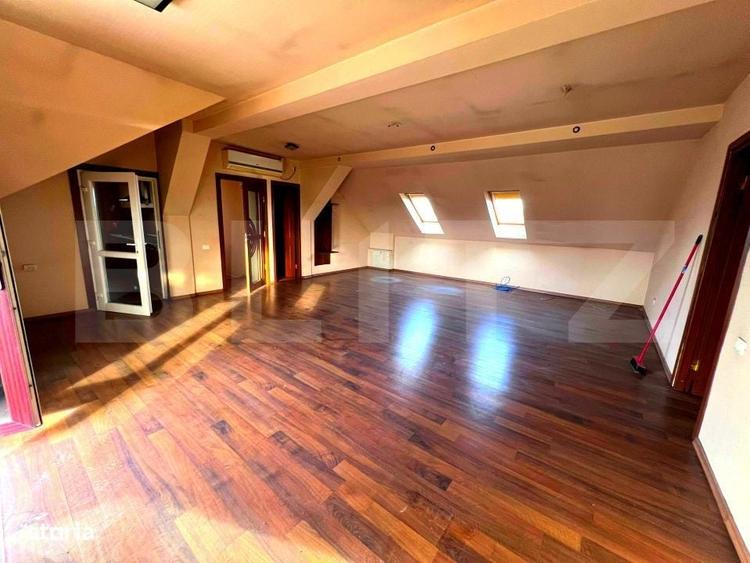 Spațiu comercial, de 345 mp, în Central