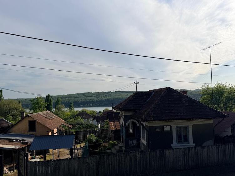 Casă cu 4 camere în Țigănași
