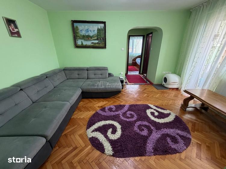 Apartament cu 4 camere în Aurel Vlaicu