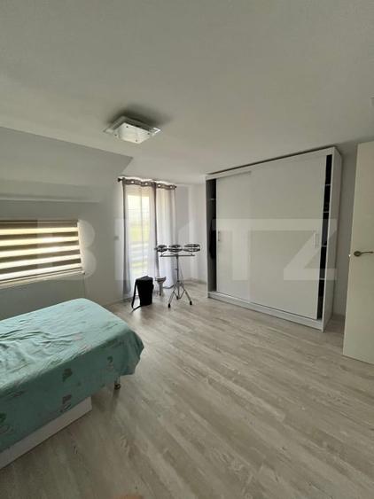 Casă individuală cu 5 camere cu Canalizare în Exterior Est
