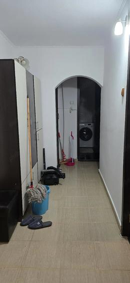 Apartament cu 2 camere decomandat în Basarabia