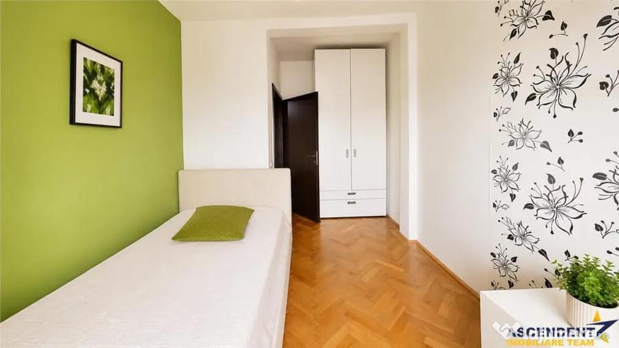 Apartament cu 2 camere semidecomandat în Centrul Civic
