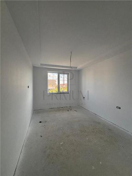 Duplex cu 5 camere cu Canalizare în Moșnița Nouă