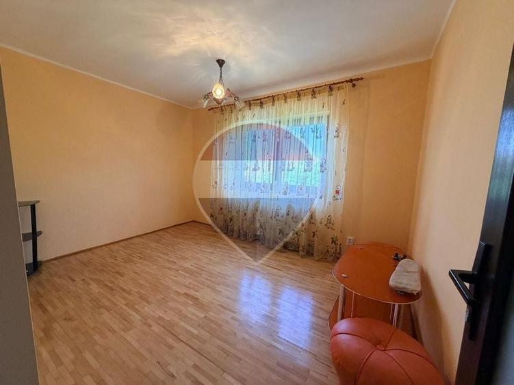 Casă individuală cu 4 camere cu Teren 460 Mp în Brestei