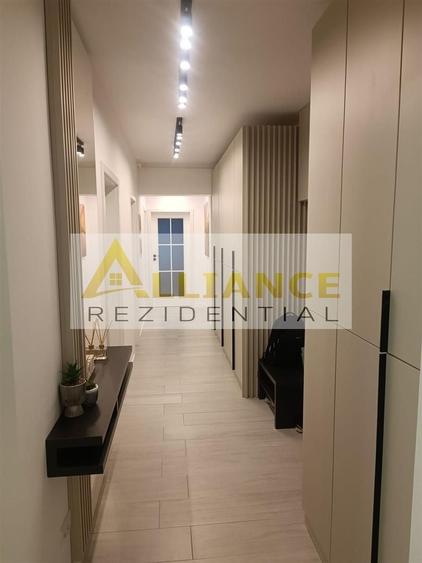 Apartament cu 3 camere decomandat, mobilat în Metalurgiei