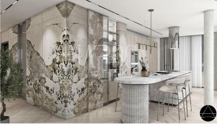 Penthouse cu 3 camere decomandat în Central