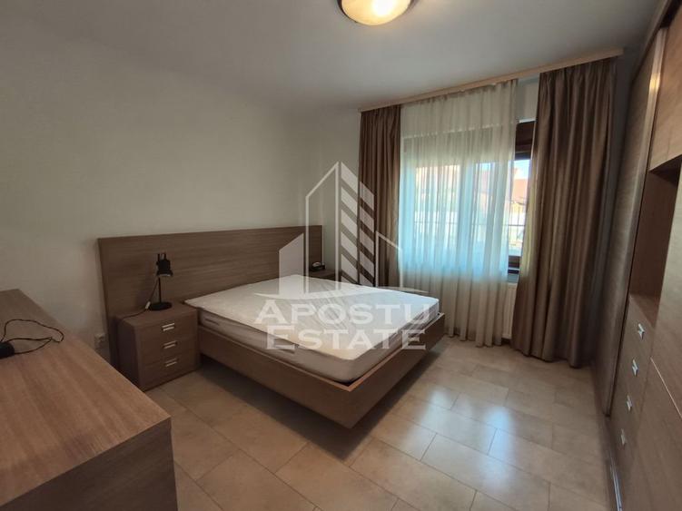 Casă cu 4 camere cu Teren 500 Mp în Girocului