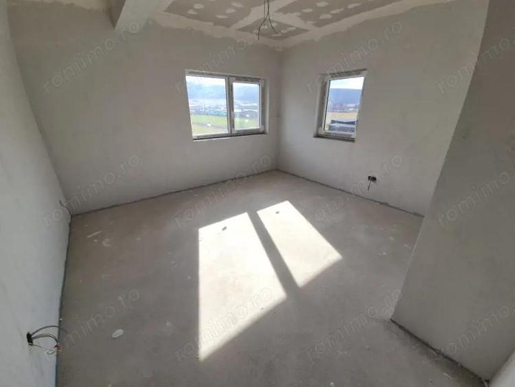 Casă cu Teren 220 Mp în Gilău