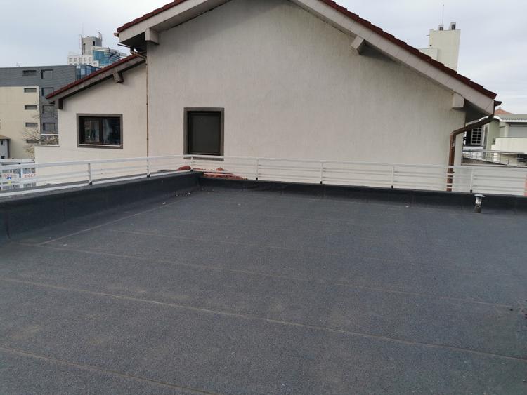 Casă individuală cu 5 camere cu Canalizare în Faleza Nord
