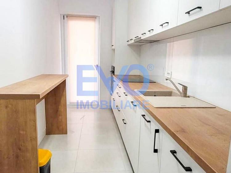 Apartament cu 2 camere semidecomandat în Baza 3