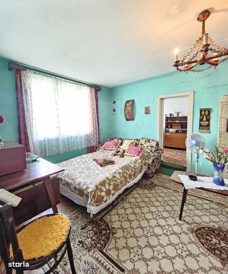 Apartament cu 4 camere semidecomandat în Central
