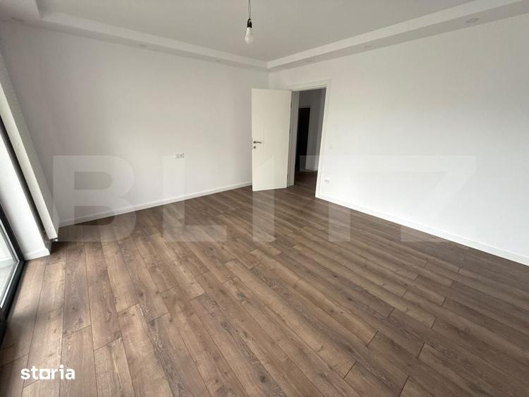 Casă cu 5 camere cu Teren 642 Mp în Pictor Rosenthal