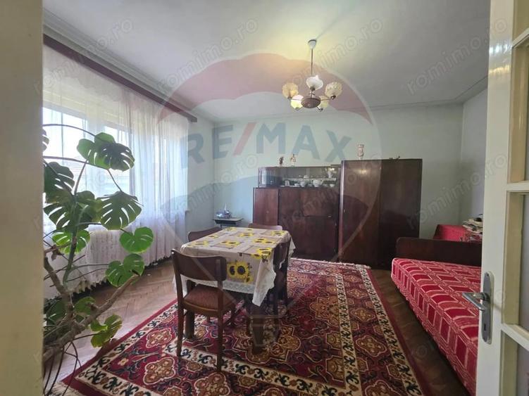 Casă cu 3 camere cu Teren 655 Mp în Sud