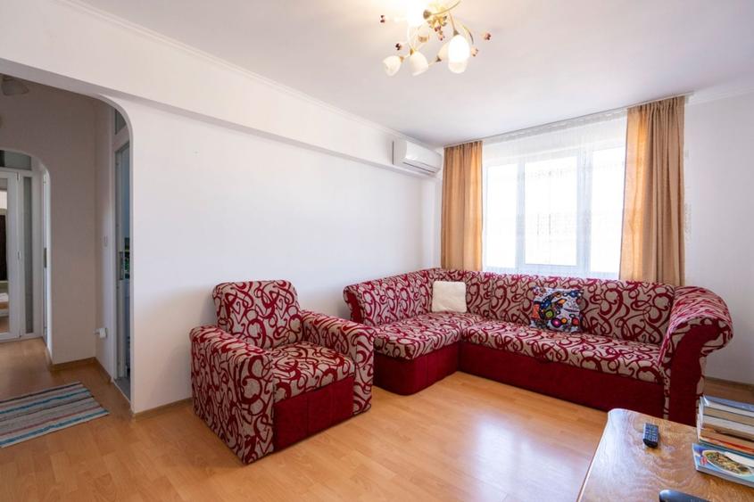 Apartament 3 camere, 2 bai, Nufarul , etaj intermediar - 4