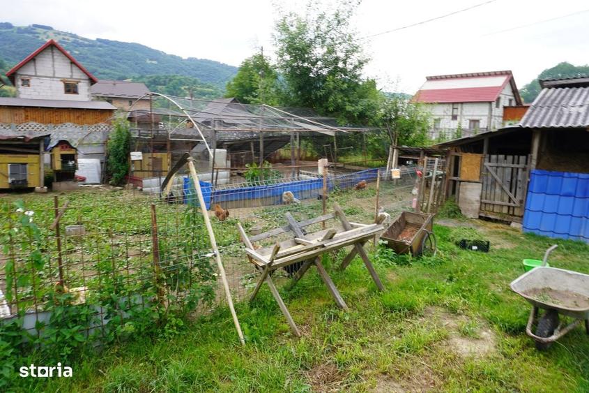 Casă cu 4 camere în Dragomirești