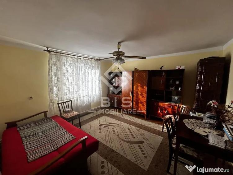 Casă cu 4 camere cu Teren 2600 Mp în Sărata