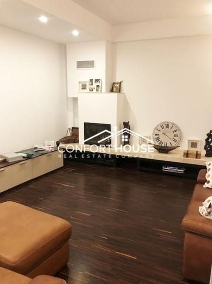 Casă individuală cu 6 camere cu Piscina în Iancu Nicolae