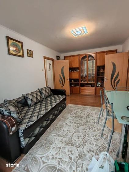 Apartament cu 2 camere semidecomandat în Săsar