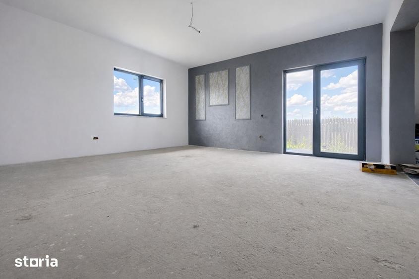 Casă cu 4 camere cu Teren 450 Mp în Central