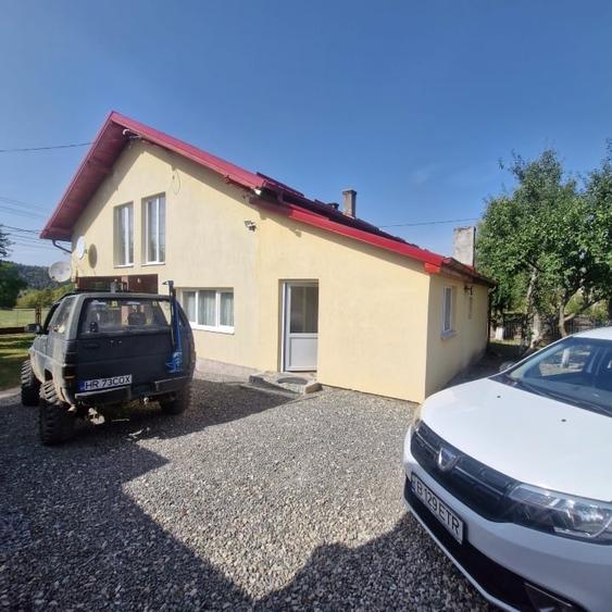 Casă individuală cu 7 camere cu Garaj în Hodoșa