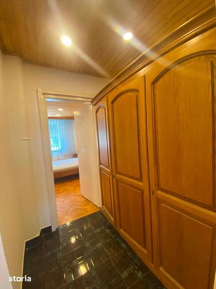 Apartament cu 2 camere semidecomandat în Micro 17