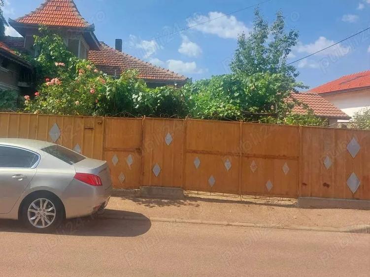 Casă cu 5 camere cu Teren 365 Mp în Central