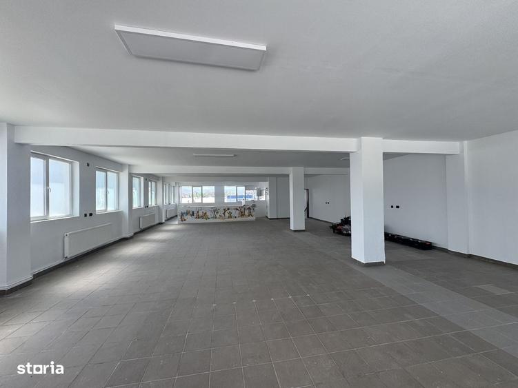 Spațiu comercial, de 200 mp, în Terezian