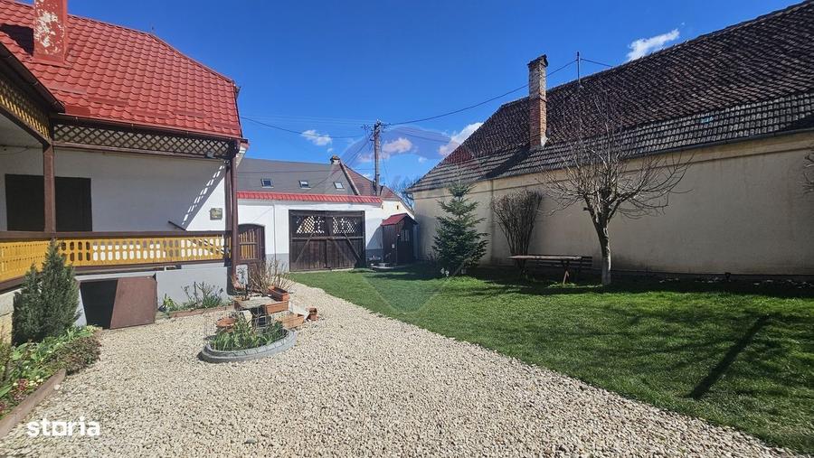 Casă cu 3 camere cu Teren 1049 Mp în Central