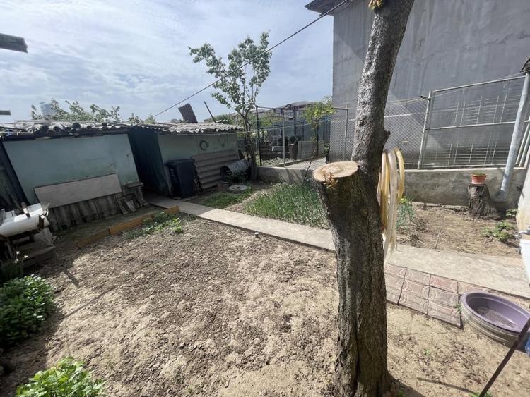 Casă individuală cu 4 camere cu Canalizare în Central
