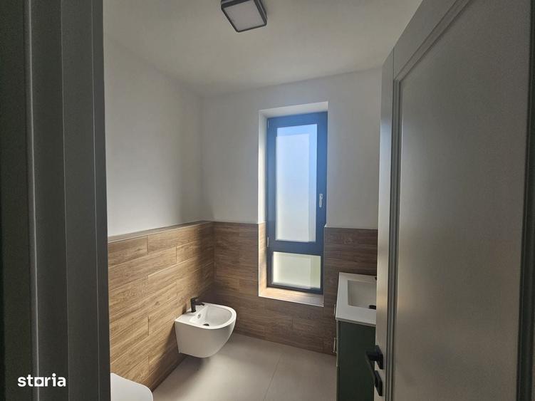 Casă cu 4 camere în Bucium