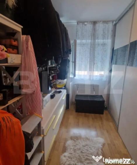 Apartament cu 4 camere decomandat în Central