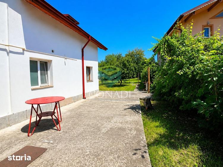 Casă cu 7 camere cu Teren 1875 Mp în Central