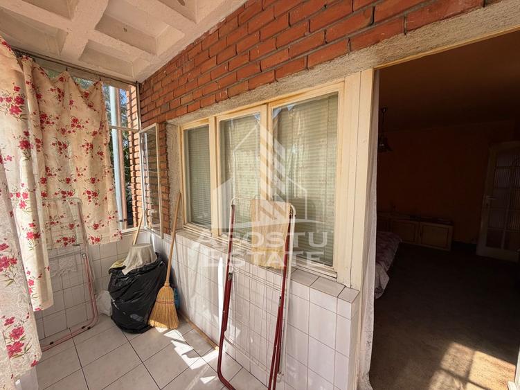 Apartament cu 2 camere decomandat, mobilat în Bucovina