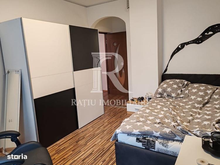 Apartament cu 3 camere semidecomandat în Cantemir