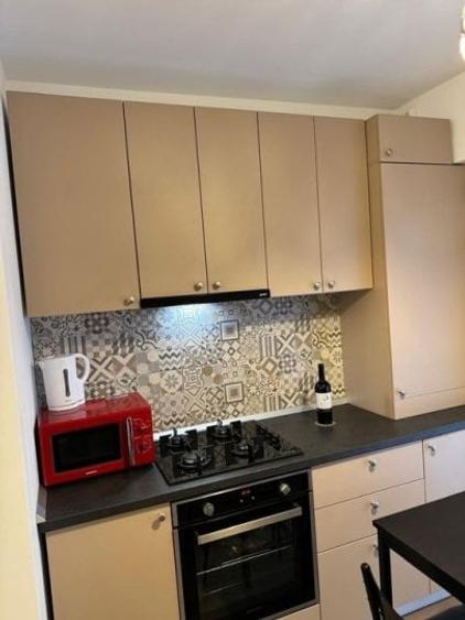 Apartament cu 2 camere decomandat, mobilat în Theodor Pallady