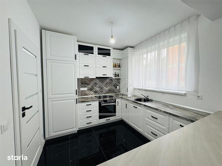 Apartament cu 2 camere decomandat în Cristian