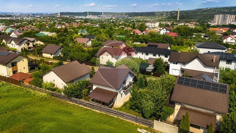 Casă cu 4 camere cu Teren 400 Mp în Horpaz