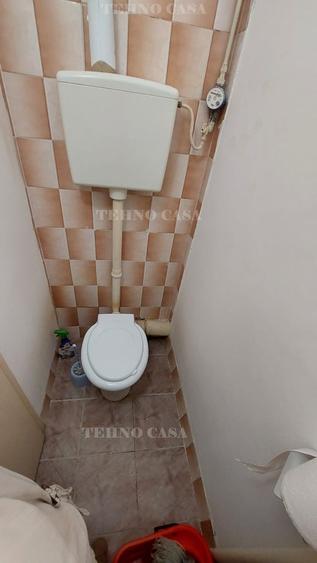 Apartament cu 4 camere semidecomandat în Titan