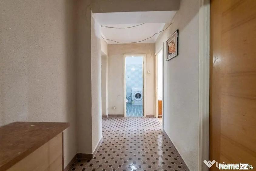 Apartament cu 3 camere decomandat în Găvana