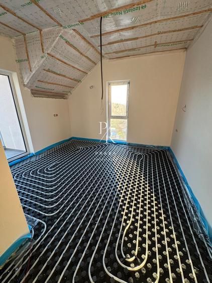 Casă individuală cu 5 camere cu Canalizare în Florești