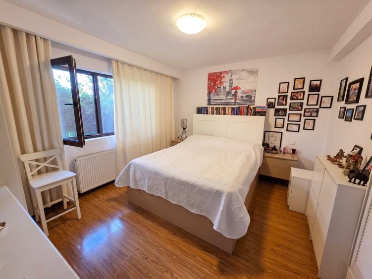 Casă cu 5 camere cu Piscina în Tunari