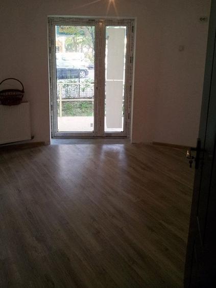 Spațiu comercial, de 63 mp, în Tei