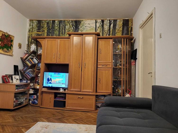 Apartament cu 2 camere semidecomandat în Crevedia