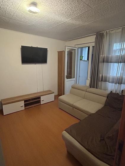 Apartament cu 2 camere semidecomandat în Brâncoveanu