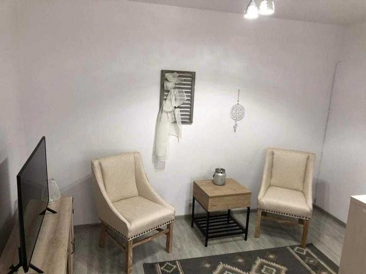 Garsonieră decomandată în Central