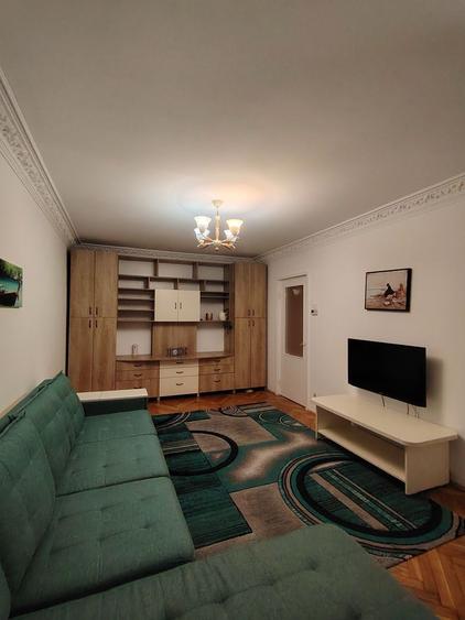 Apartament cu 2 camere decomandat, mobilat în Alexandru cel Bun